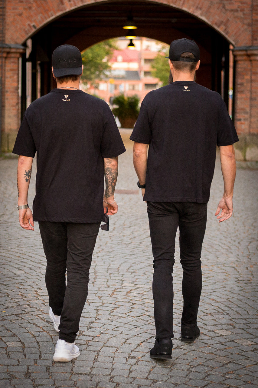 Vale Oversize T-paita musta
