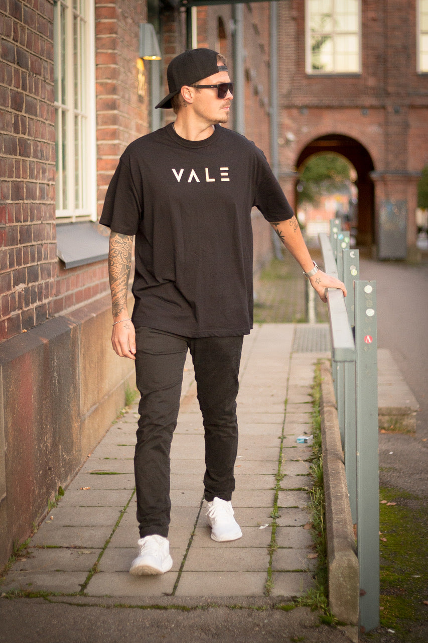Vale Oversize T-paita musta