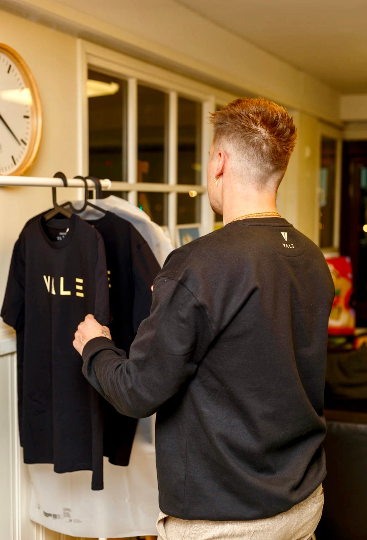 VALE Momentum unisex college