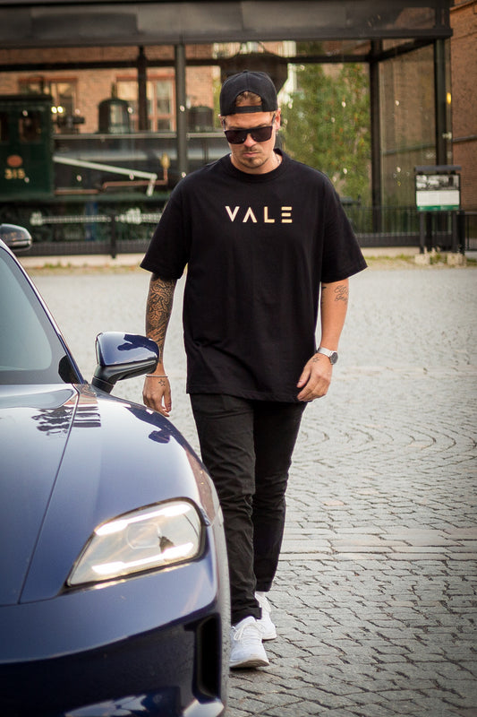 Vale Oversize T-paita musta