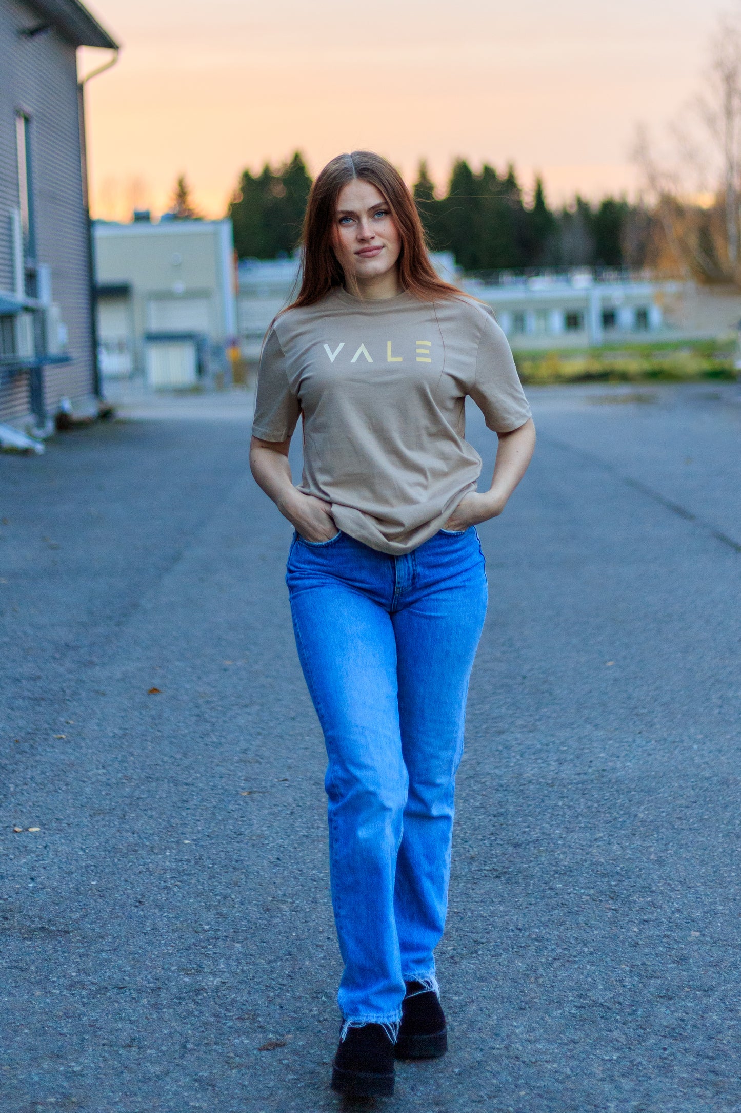 VALE T-paita unisex ruskea