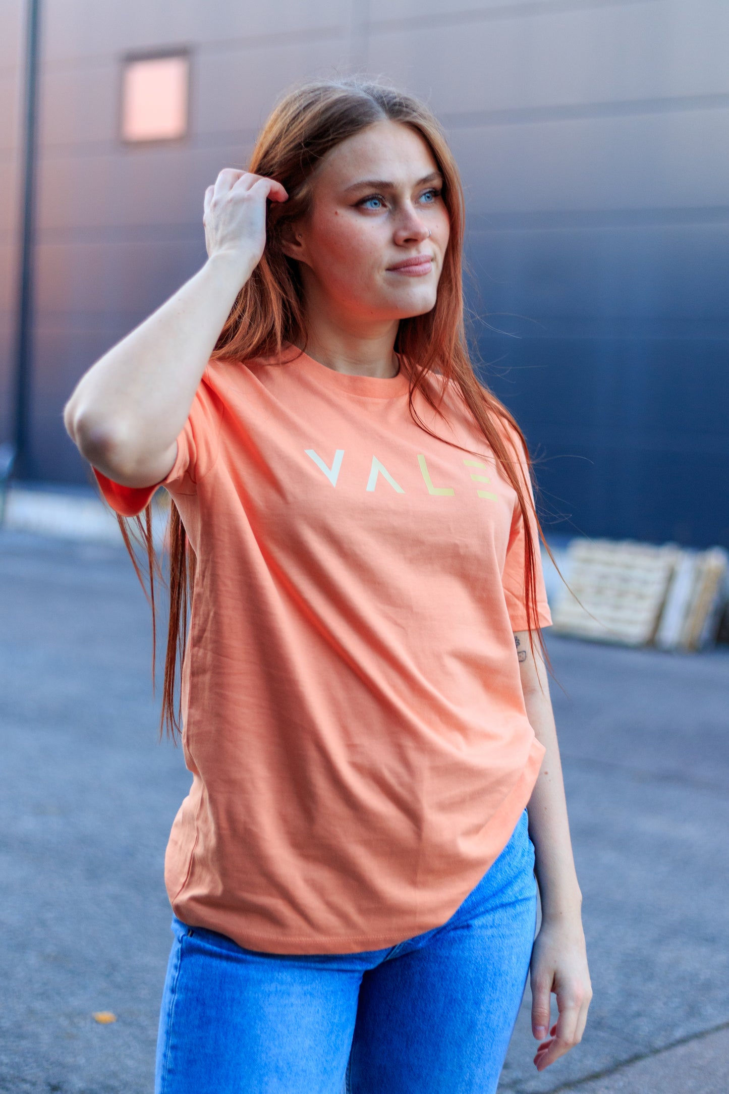 VALE T-paita unisex "peach"