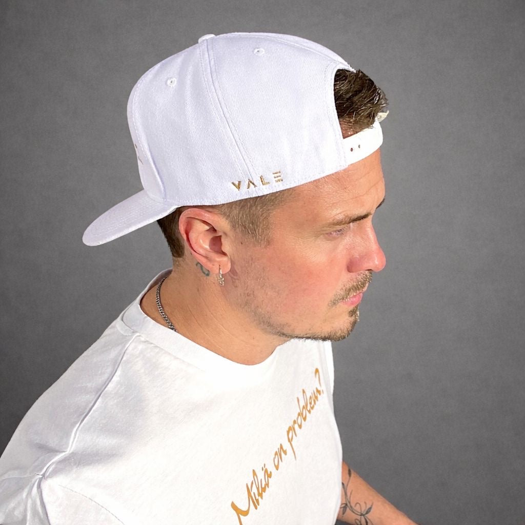 VALE Clothing x Pyry Laakso Blanco lippis
